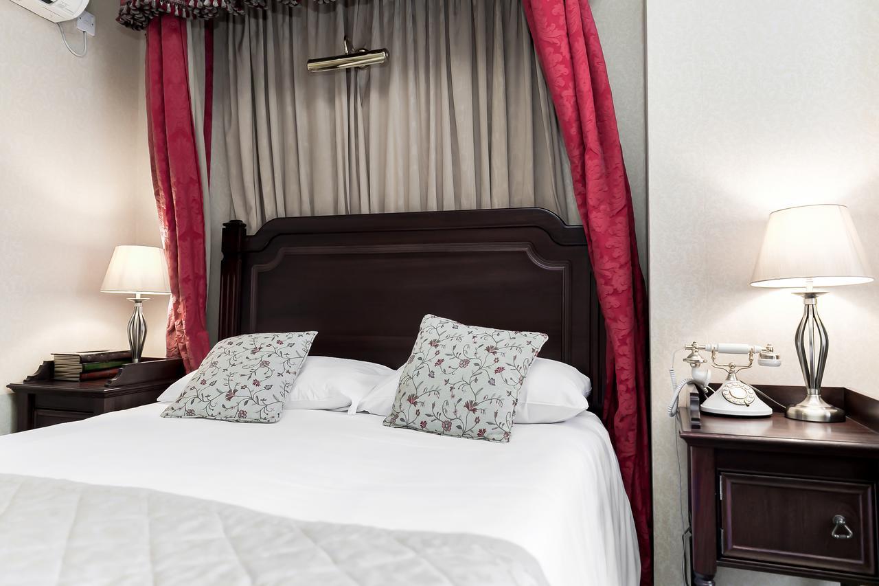 Butlers Townhouse Hotel Dublin Exterior photo