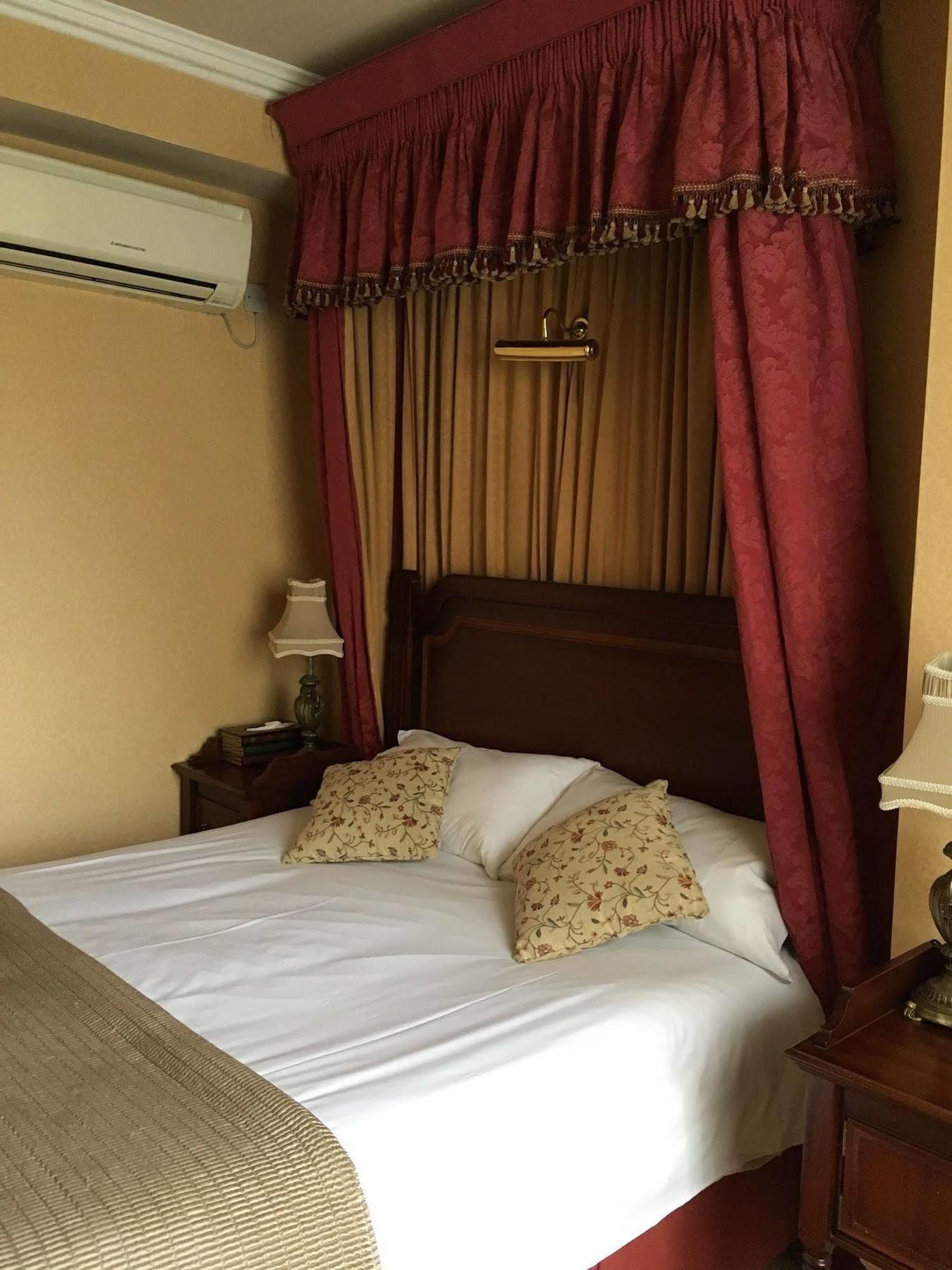 Butlers Townhouse Hotel Dublin Exterior photo