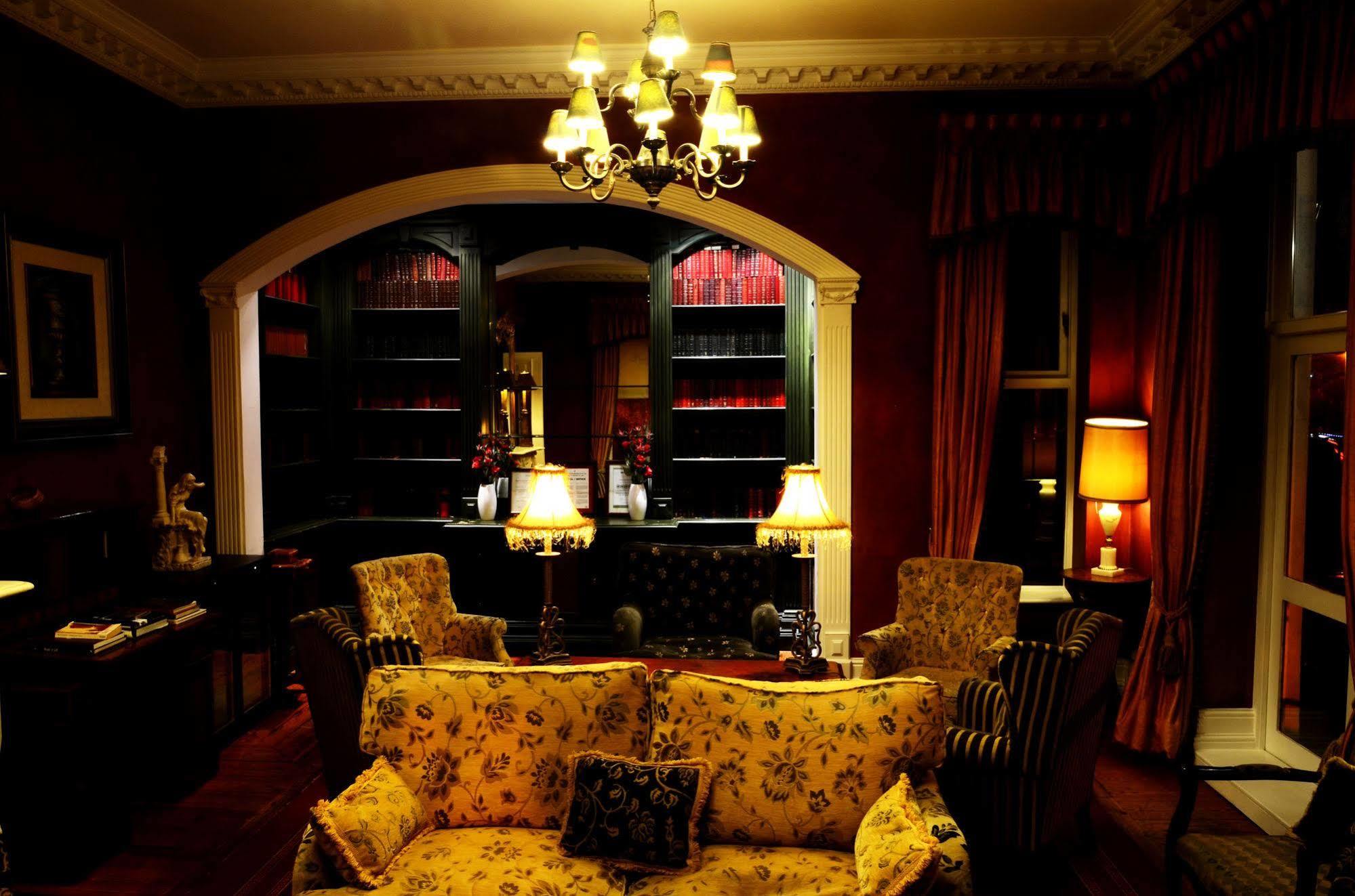 Butlers Townhouse Hotel Dublin Exterior photo