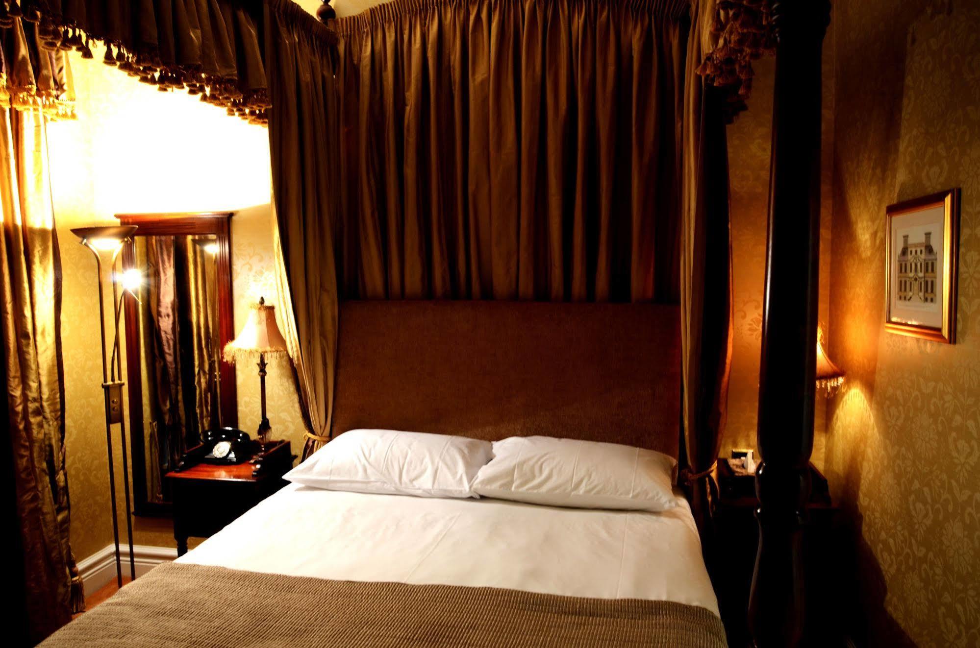 Butlers Townhouse Hotel Dublin Exterior photo