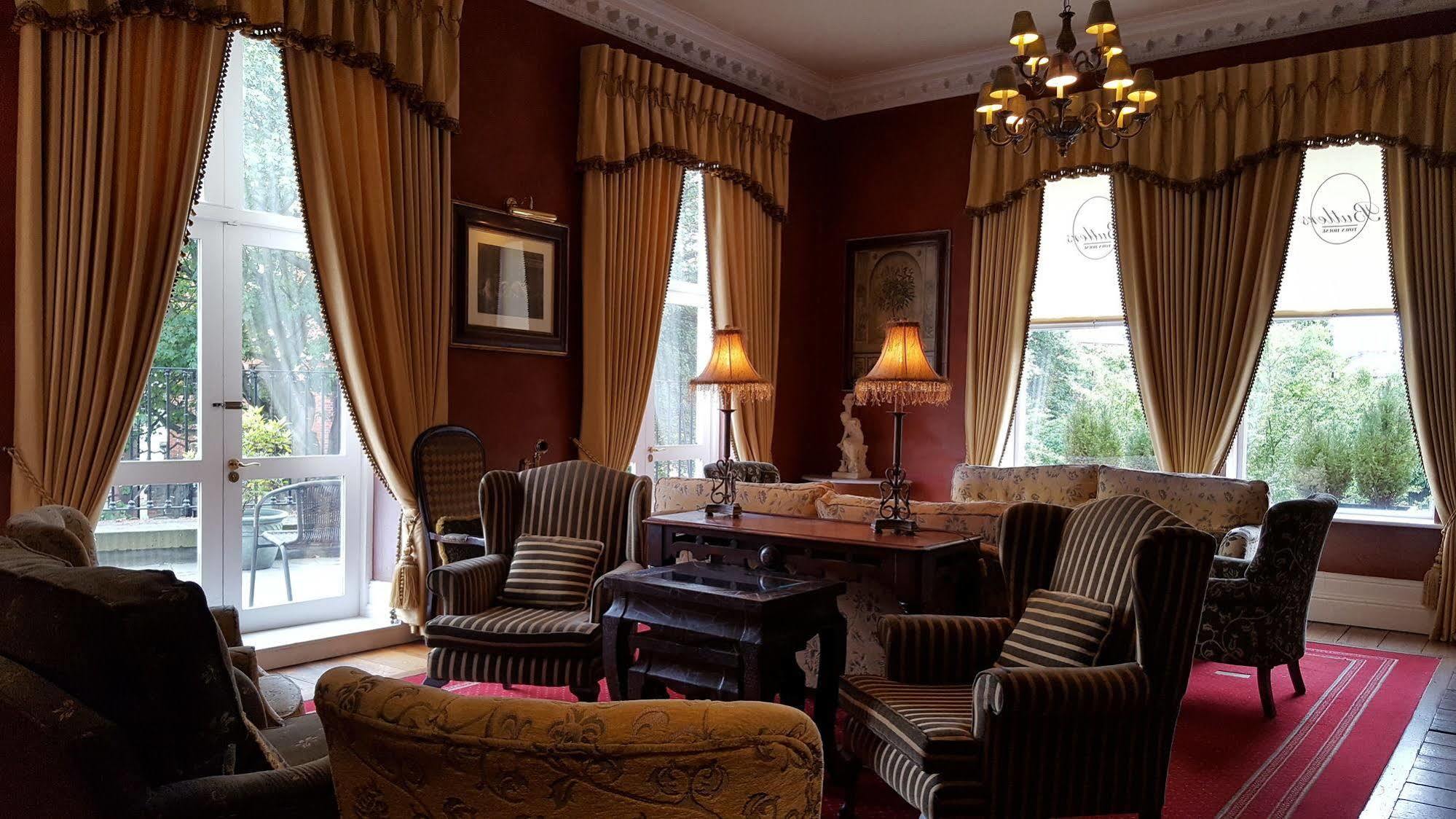 Butlers Townhouse Hotel Dublin Exterior photo