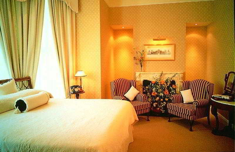 Butlers Townhouse Hotel Dublin Exterior photo